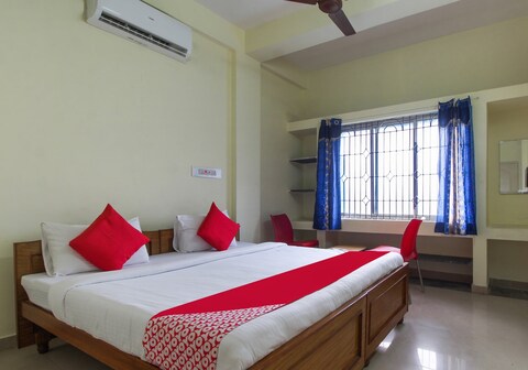 Hotel O Royal Residency