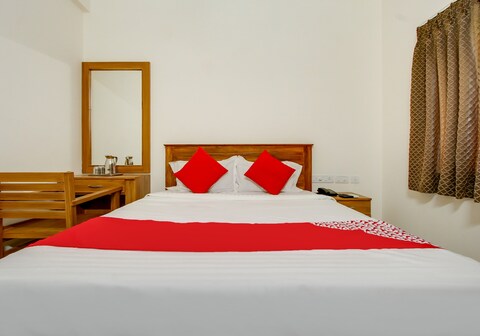 Hotel O Crescent Lodge