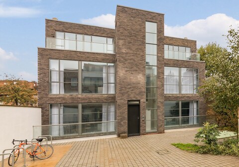 North Kensington by Viridian Apartment