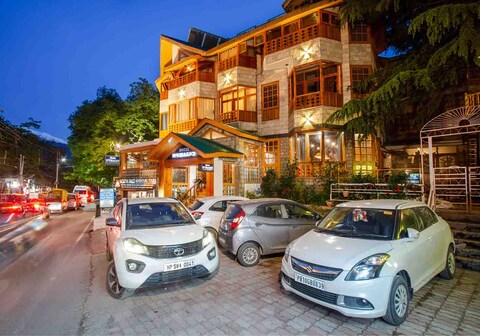 Hotel D' Chalet ,Manali