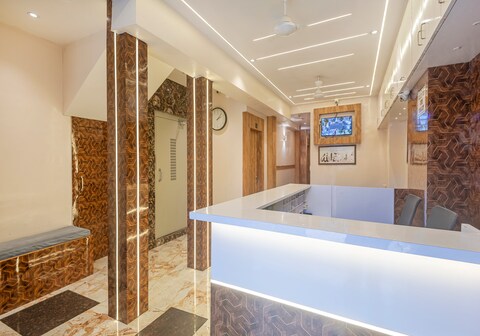 Hotel Al Madina Palace