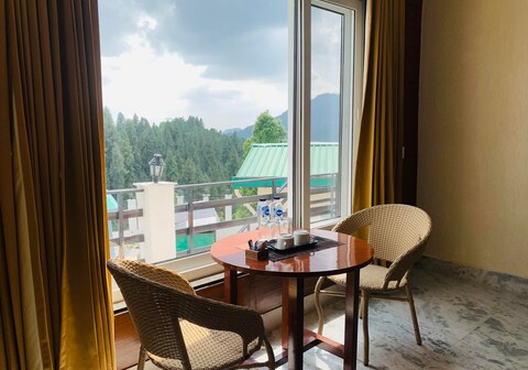 Kanatal Pinnacle House