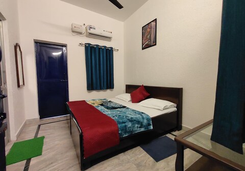 The Pahadi Trail | Rooms and Dorms