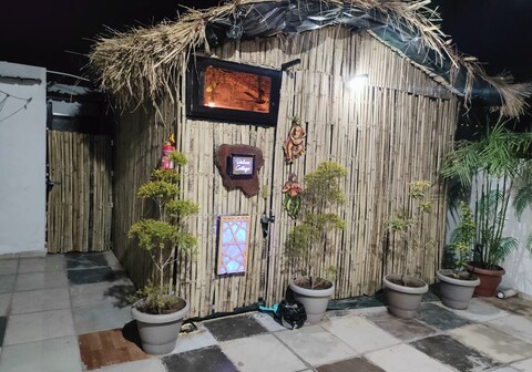 Ecostay- cozy woods cottage with swimming pool