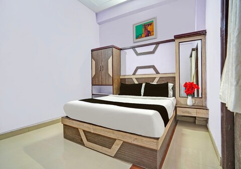 Hotel O The Golden Bird