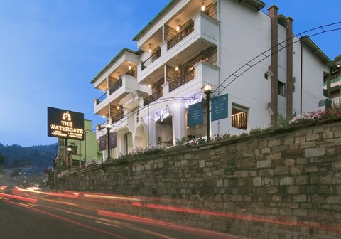 Aaroham The Watergate Hotel Bhimtal