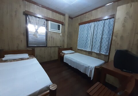 OYO 633 Abelardo's Pension House