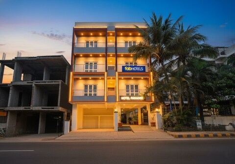 FabHotel Aura Suites