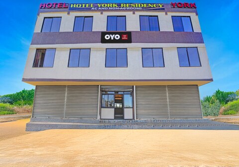 Super Hotel O York Residency
