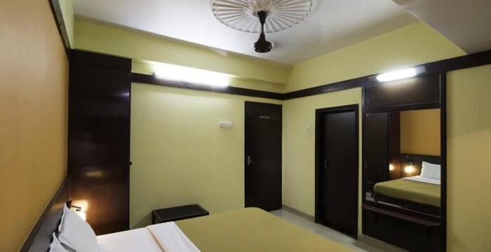 Hotel Golden Palace-20110622170337158 room executive 4