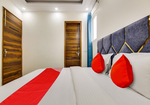 HOTEL AR RESIDENCY