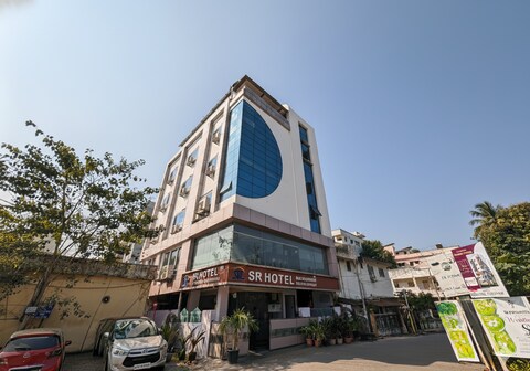 SR Hotel