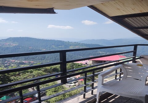 Ekkant Homestay | Mountain-view Rooms