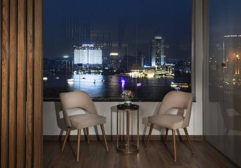 V Hotel Cairo
