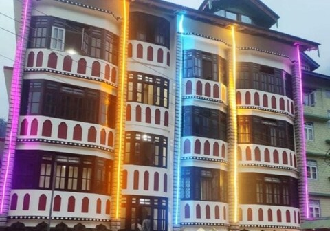 Hotel Taktsang Residency