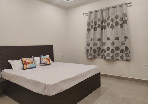 Uma Magan Farms and stays