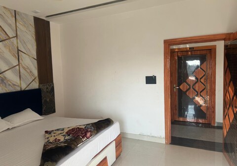 HOTEL RAJ PALACE AJMER,