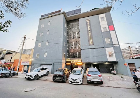 Qotel Comfort Golden Saffron Punjabi Bagh