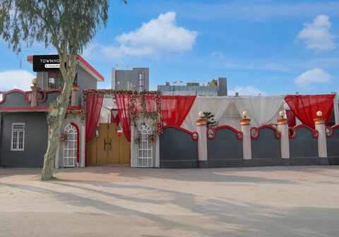 OYO Townhouse Deva Road Lucknow