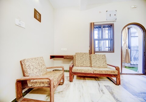 Hotel O Almighty Homes