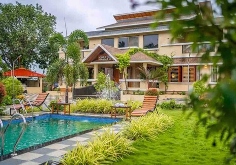 Coco Palms Villa Near Sula vineyard