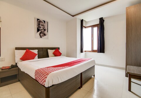 Super Collection O Jayshree Domestic Airport