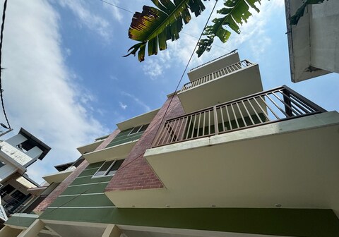 Full Moon 1 BHK Apartment |5 mins to CUSAT kalamassery