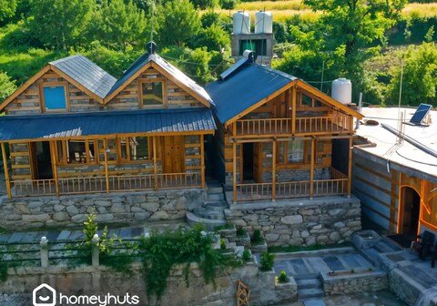 Obvallata lotus cottages