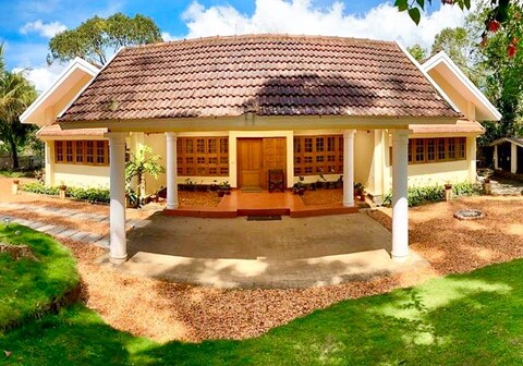 THE WOODSIDE - Kuttikanam