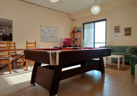 Ain View Homestay JBR- Dorm Rooms