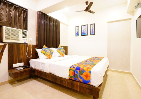 Hotel Diamora Residency