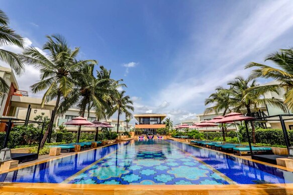 Azaya Beach Resort