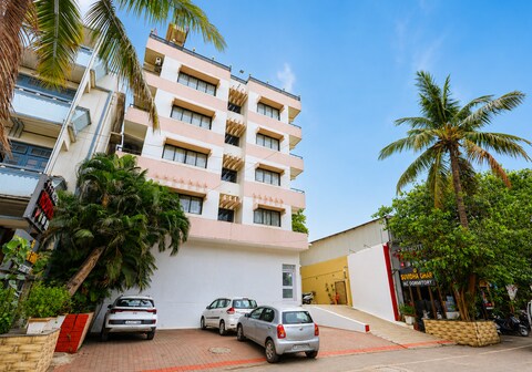 Hotel Hospice Opp. Surat Railway Station East, Khand Bazar, Varachha Road.