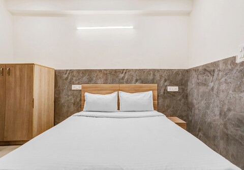 Collection O Silver Palace