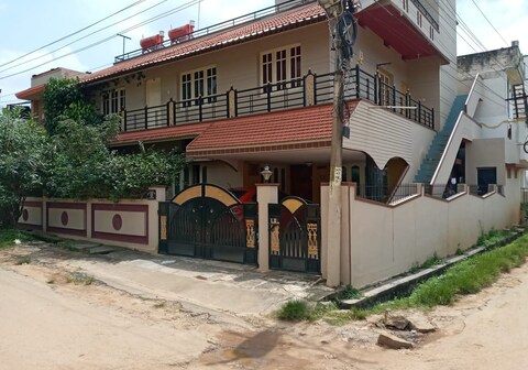 Very nice and quite home stay in Chikmagalur.