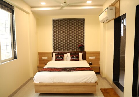Hotel Yuvika Residency