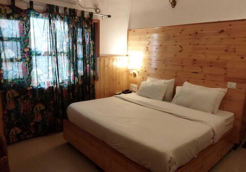 Townhouse ISBT Dehradun