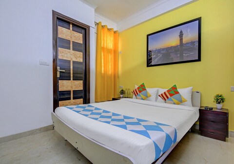 Super OYO Townhouse Saket Residency 1 Delhi