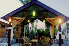 Houseboat Czara Srinagar, Srinagar Houseboat Czara Srinagar, Srinagar