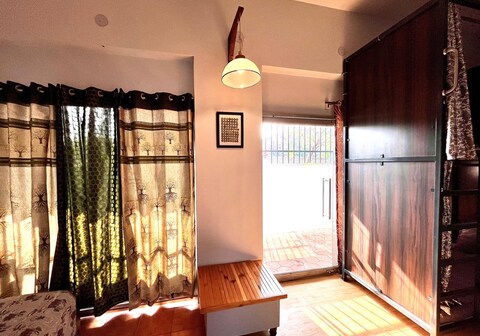 Green Backpackers Hostel