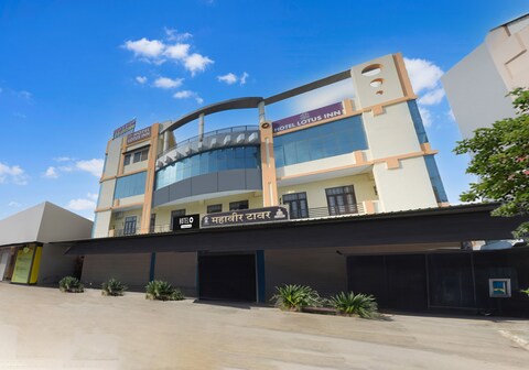 Hotel O Mahaveer Tower