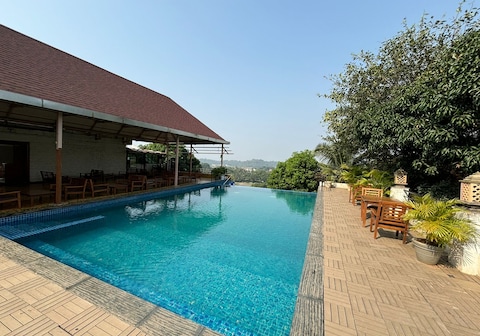 The Silverador Resort Club