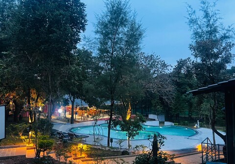 Citrus Prime Hill Queen Resort