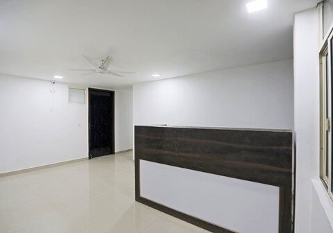 Townhouse South Lawn