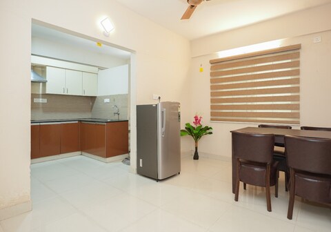 Emerald Suites