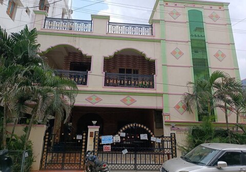 Tripurana's Terrace Stay