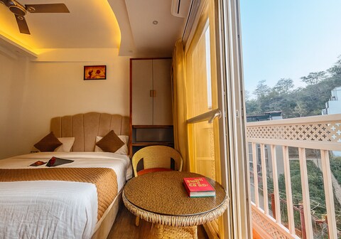 Check Inn Homes, Rishikesh Tapovan