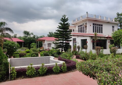 Colonels Adventure Hub