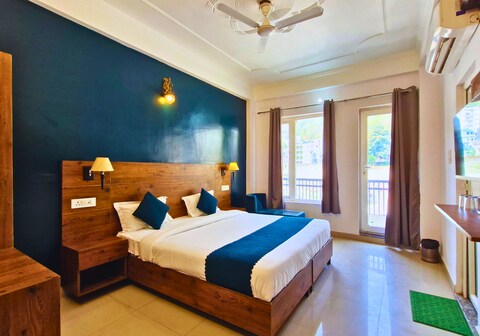 Haven on Hill | Rooms, Dorms & Cafe