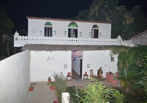 Vinayak Paying Guest House